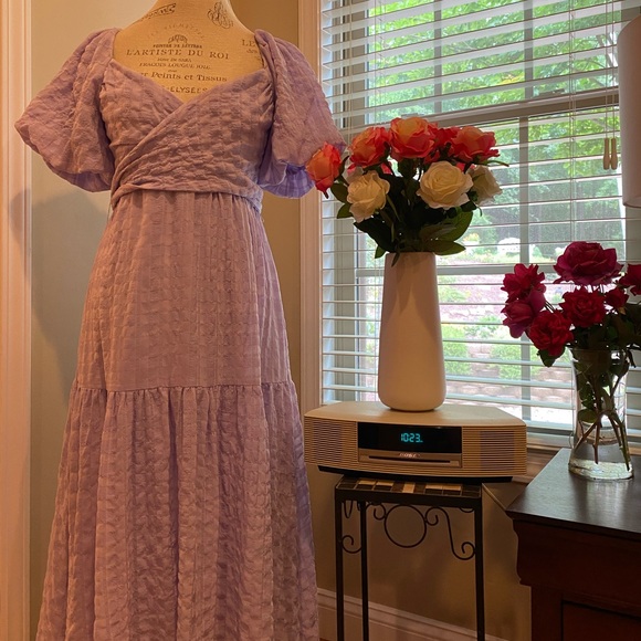 Lavender color dress! Beautiful dress! Still in good condition - Picture 2 of 4